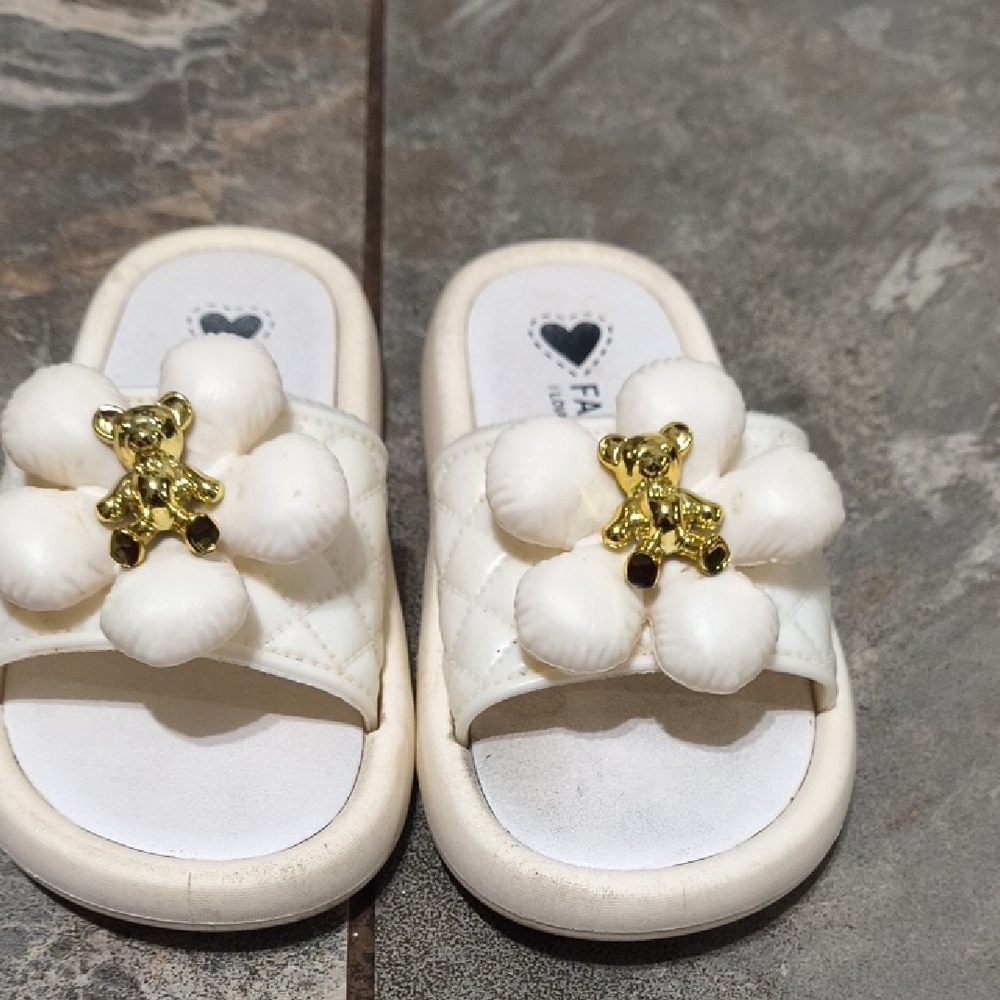 Fashion Bug White and Gold Kids Slippers With